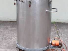 Electrically Heated Stainless Steel Jacketed Tank - picture0' - Click to enlarge