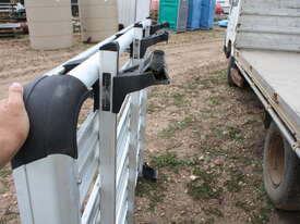 Nissan roof racks - picture0' - Click to enlarge