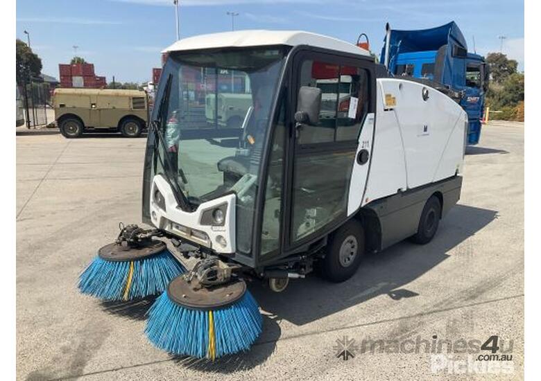 Used johnston 2018 Johnston C201 Ride On Sweeper in , - Listed on ...