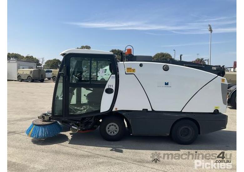 Used johnston 2018 Johnston C201 Ride On Sweeper in , - Listed on ...