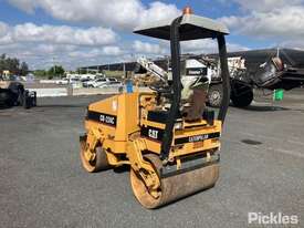 1999 Caterpillar CB-224C - picture2' - Click to enlarge