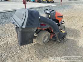 Husqvarna YTH2242 Ride on Mower - picture1' - Click to enlarge