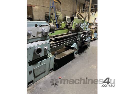 MCD 500 X200 MANUAL LATHE