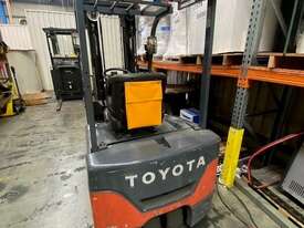 Toyota 3-Wheel Electric Forklift: Container Mast 4700mm, Lift Height & Fork Positioner - picture0' - Click to enlarge