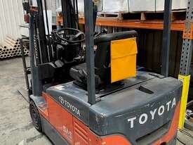 Toyota 3-Wheel Electric Forklift: Container Mast 4700mm, Lift Height & Fork Positioner - picture1' - Click to enlarge