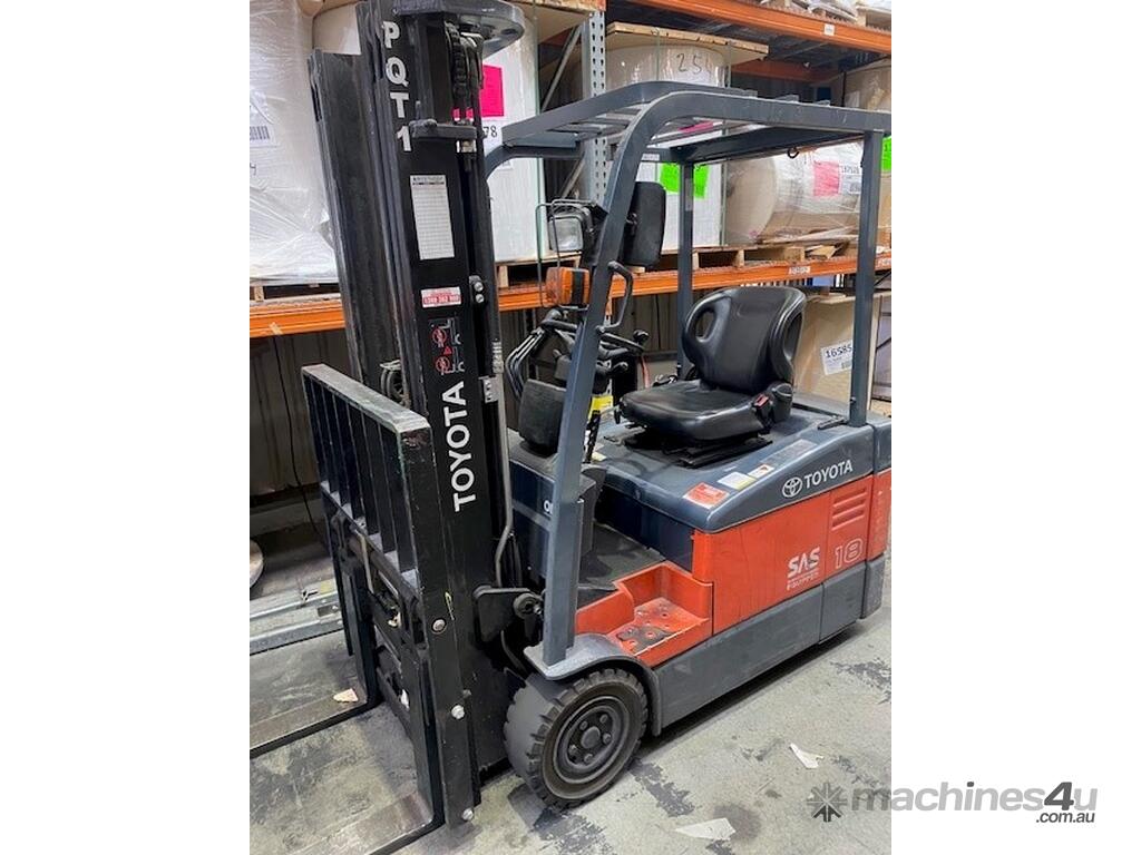Used 2015 Toyota Toyota 3Wheel Electric Forklift Container Mast 4700mm