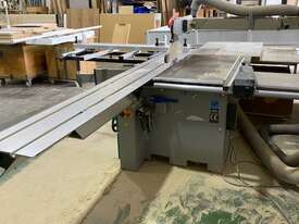 Altendorf F45 standard panel saw and twin bag dust extractor - picture0' - Click to enlarge