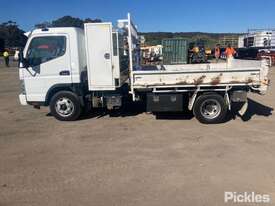 2010 Mitsubishi Canter 3.5 Tipper Day Cab - picture2' - Click to enlarge