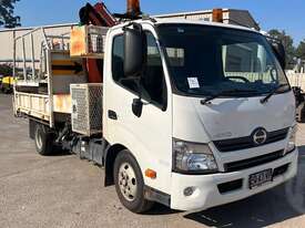 Hino 300 - picture0' - Click to enlarge