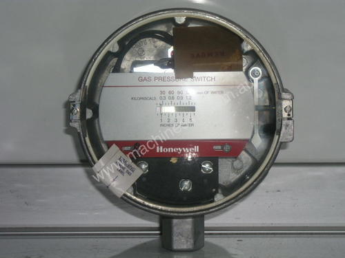 Honeywell C437 Pressure Switch.