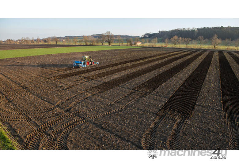 caption Fendt 300 Vario Tractor