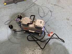 Rocker 410 Vacuum Pump - picture1' - Click to enlarge