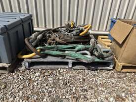 Assorted Pallet of Lifting Gear - picture0' - Click to enlarge