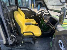 2015 John Deere Gator 855D - picture1' - Click to enlarge