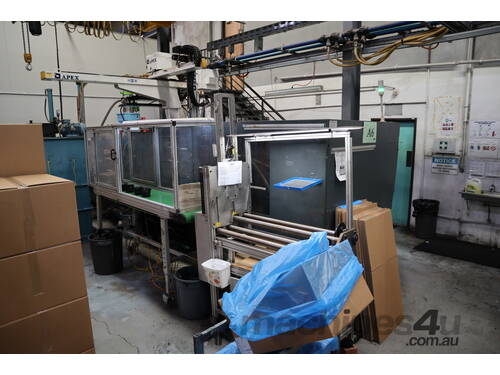 Borche BS320-III 320 Ton Injection Molding Machine (A6)