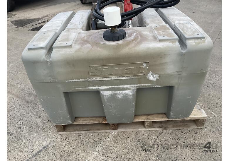 Used Silvan 400 Litre Portable Poly Diesel Tank Diesel Tanks in ...