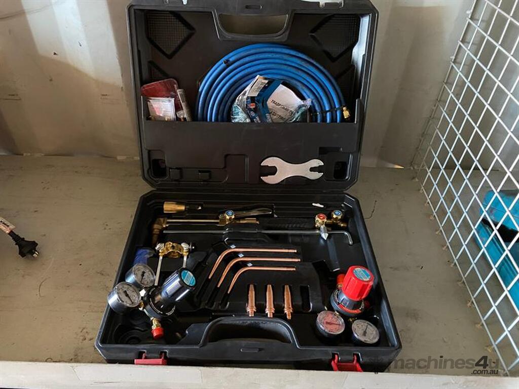 Used CIGWELD OXY ACETYLENE KIT IN CASE CIGWELD OXY ACETYLENE KIT IN CASE Power Tools in