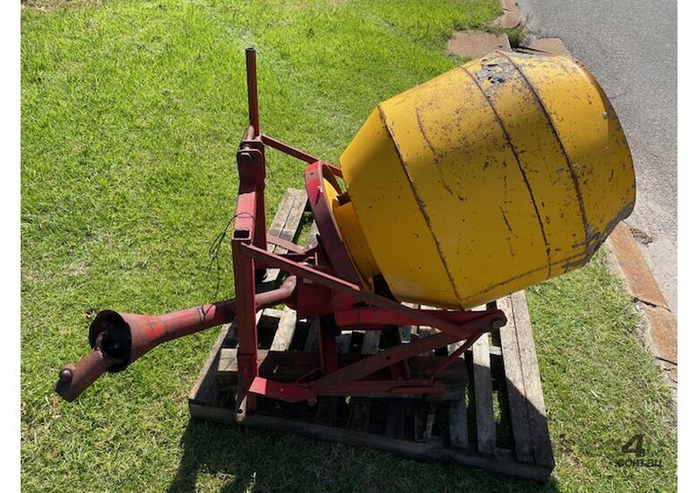 Used TEAGLE Cement Mixer Teagle 3PL PTO Concrete Equipment in