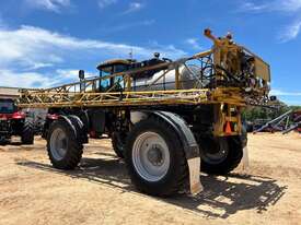 2017 ROGATOR RG1100B SELF-PROPELLED SPRAYER - picture0' - Click to enlarge