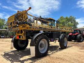 2017 ROGATOR RG1100B SELF-PROPELLED SPRAYER - picture2' - Click to enlarge
