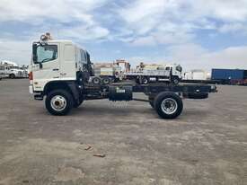 2011 Hino 500 GT 1322 Cab Chassis Single Cab - picture2' - Click to enlarge