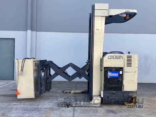 Crown Double deep reach truck