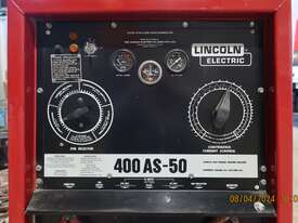Lincoln Electric Welder - picture1' - Click to enlarge