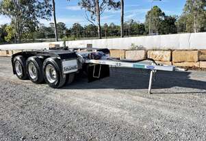 2021 Haulmark Tri-Axle Airbag Roadtrain Dolly 2021 Haulmark Tri-Axle Airbag Roadtrain Dolly