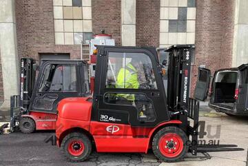EFL252 LI-ION ELECTRIC FORKLIFT TRUCK