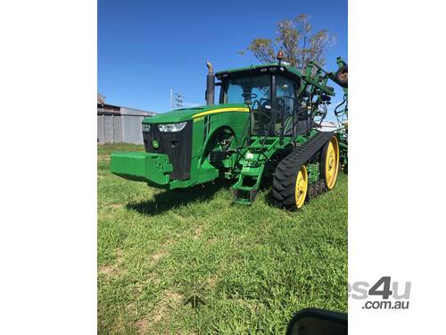 caption John Deere 8335 RT