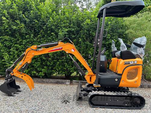 caption NEW upgrade NEW RHINOCEROS XN12-9 EXCAVATOR KUBOTA DIESEL ENGINE