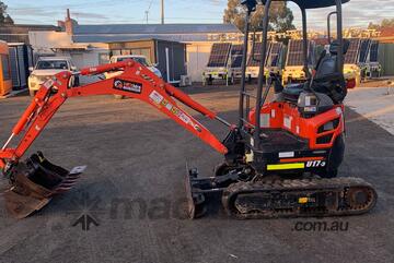 Kubota 1.7T Excavator: Great Condition, Hydraulic Track Gauge, Only 350 hours!