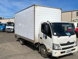 Hino 300 - picture0' - Click to enlarge