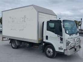 Isuzu NPR275 - picture0' - Click to enlarge