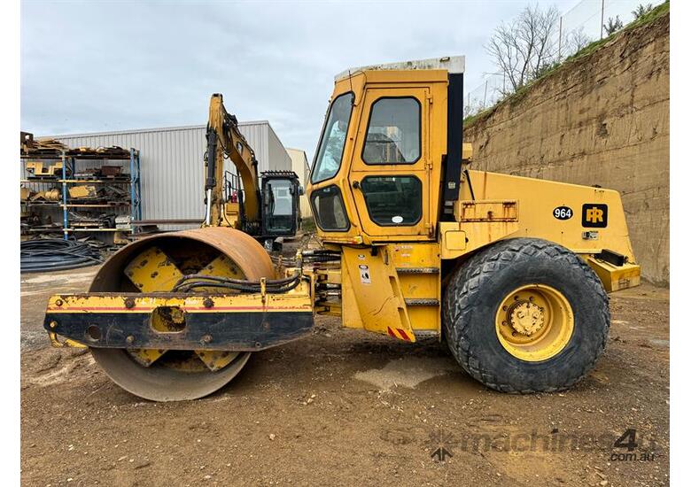 caption INGERSOLL-RAND SD-1000 SMOOTH DRUM ROLLER
