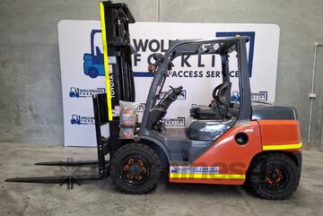 Wollongong Forklift: Ex Demo 2019 Toyota 4T Diesel, 2-Stage Standard Mast, 4m Lift!