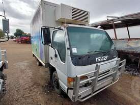 Isuzu N-series - picture0' - Click to enlarge