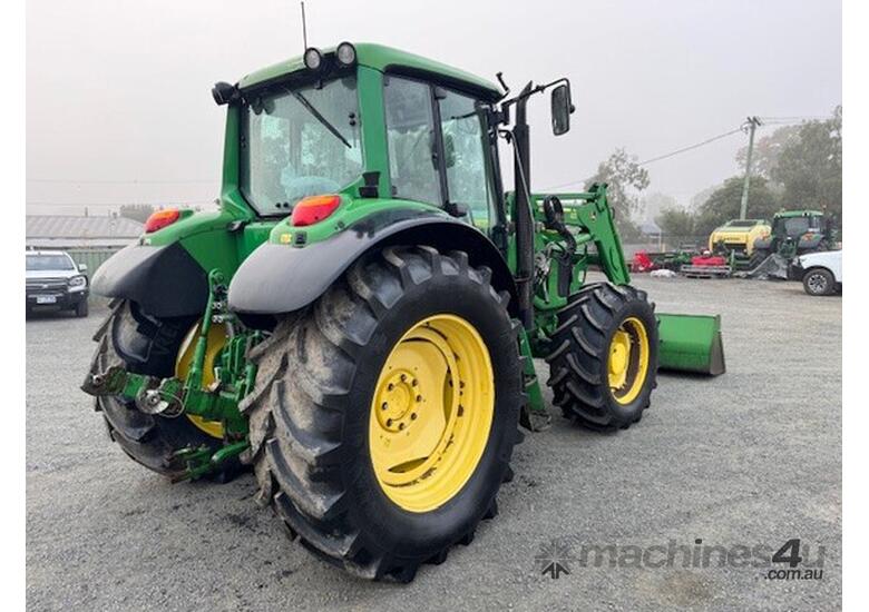 caption 2006 John Deere 6520 Row Crop Tractors