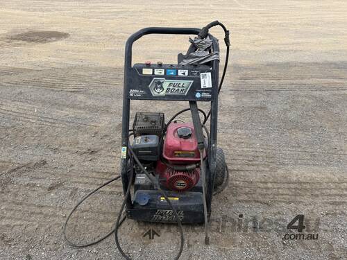 caption Full Boar FBPPW-3200 Petrol Pressure washer