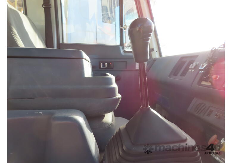 caption Isuzu FSR450 Dual Cab Service Body