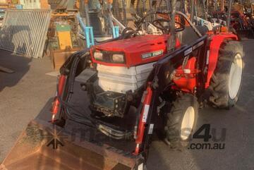 KUBOTA B1600 DT WITH FRONT END LOADER