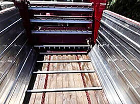 Giltrap RF9  Silage Wagon w side feed - picture1' - Click to enlarge