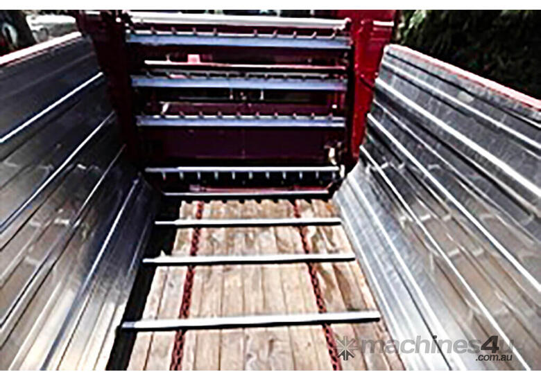 caption Giltrap RF9 Silage Wagon w side feed