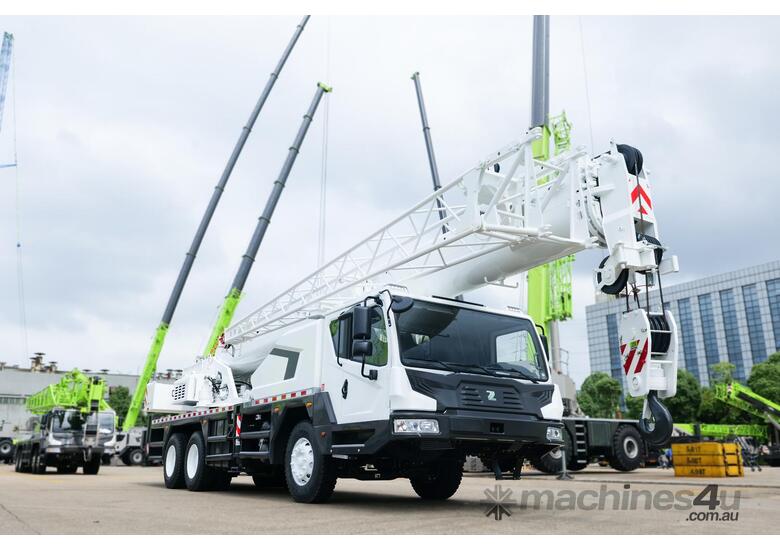 caption 2025 Zoomlion ZTC250 25Ton Truck Crane