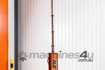 JLG 95-PLT-M Portable all in one light tower