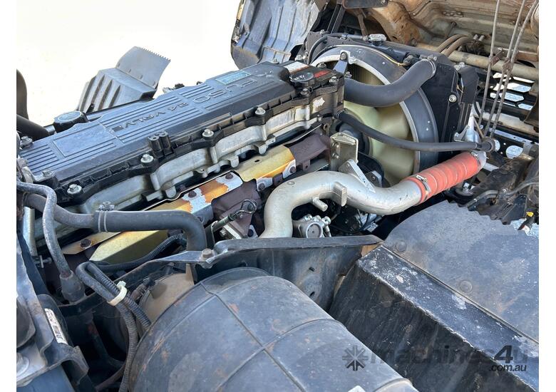 caption 2016 Mitsubishi Fuso Fighter 1024 Pantech
