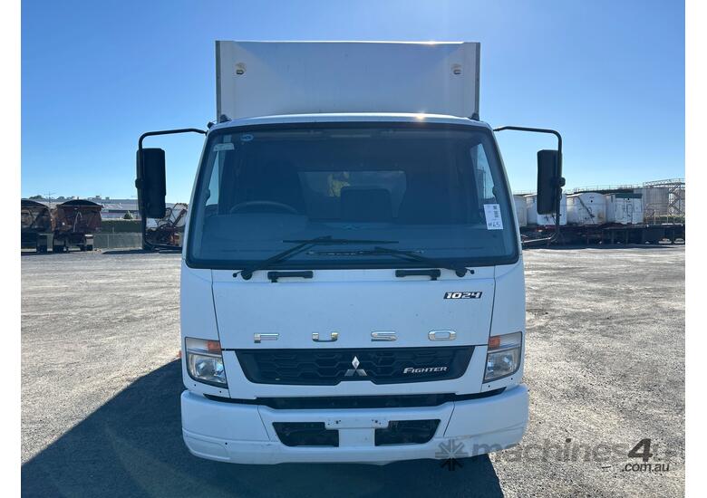 caption 2016 Mitsubishi Fuso Fighter 1024 Pantech