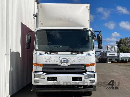 2017 Nissan UD Condor PD 24 280 Curtainsider