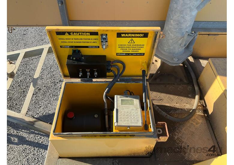 caption 2013 Safe Roads F1504001 VMS Board (Trailer Mounted)