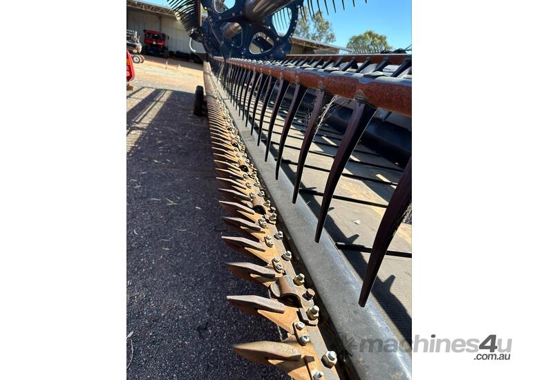 caption 2016 MACDON D65 13.7M 45' DRAPER FRONT